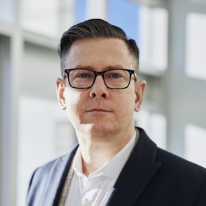 Chris W.